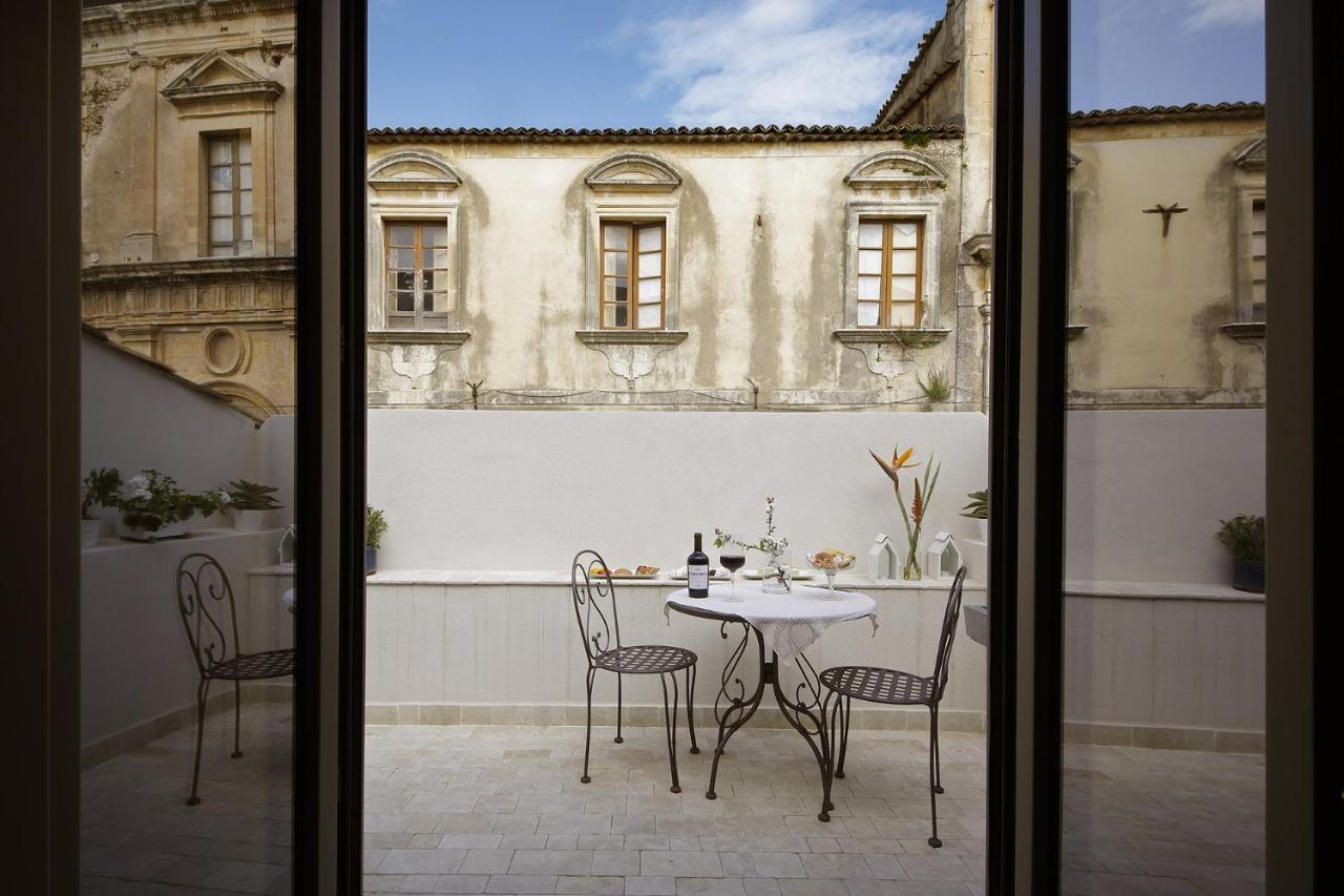 Nicotera Apartment Noto Eksteriør bilde