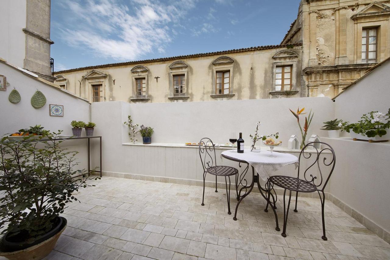 Nicotera Apartment Noto Eksteriør bilde